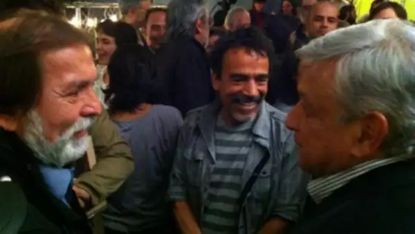 Andrés Manuel López Obrador con Epigmenio Ibarra y Damián Alcázar.