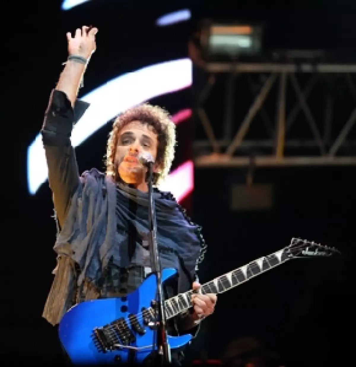 El cantante sigue hospitalizado en una clínica de Buenos Aires, luego de haber sido trasladado de por aire de Venezuela a Argentina. La familia del artista decidió que no habría partes médicos diarios