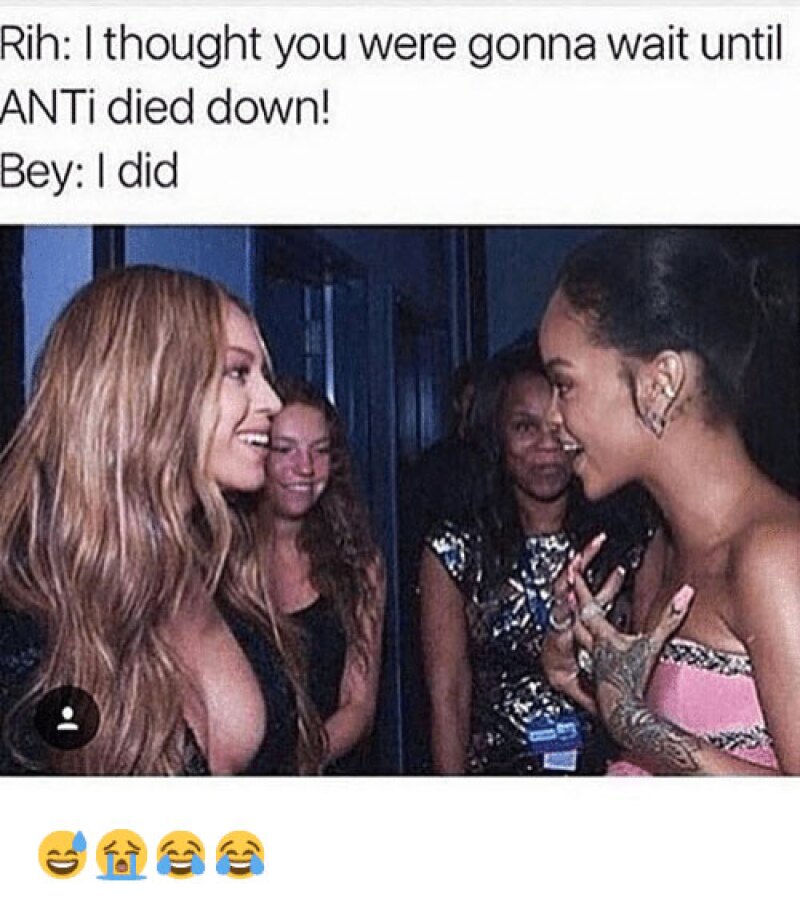 El meme de Rihanna se centra en los nuevos álbums de las cantantes.