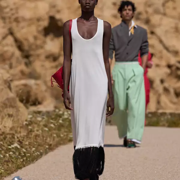 Jacquemus PO S27 035.jpg