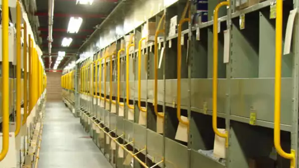 Bodega de postventa y refacciones en Toluca.