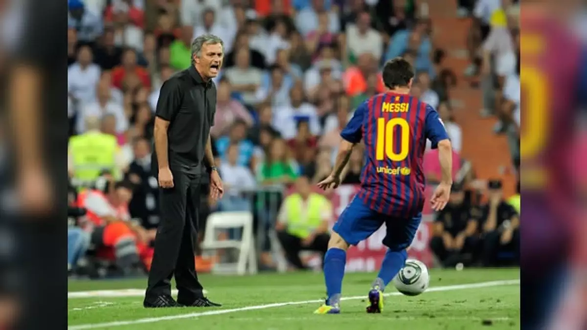 Jose Mourinho grita a Lionel Messi