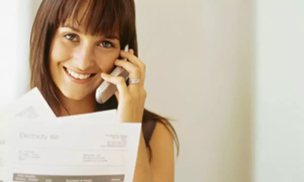 Los precios de la telefonía móvil registraron un descenso en 2011, mientras los de la larga distancia nacionales e internacionales subieron. (Foto: Thinkstock)