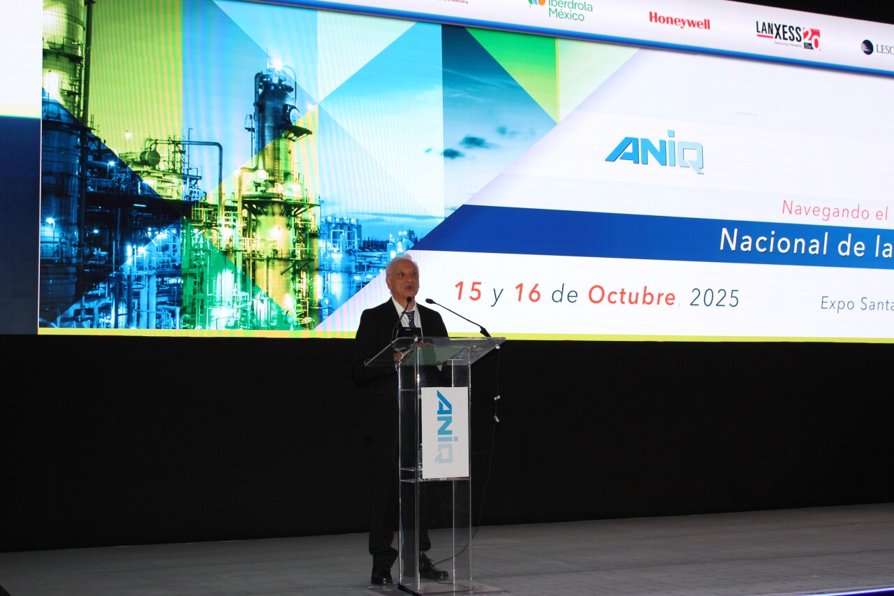 En plena crisis de impagos, Pemex pide a industria química evaluar e invertir en nuevos proyectos
