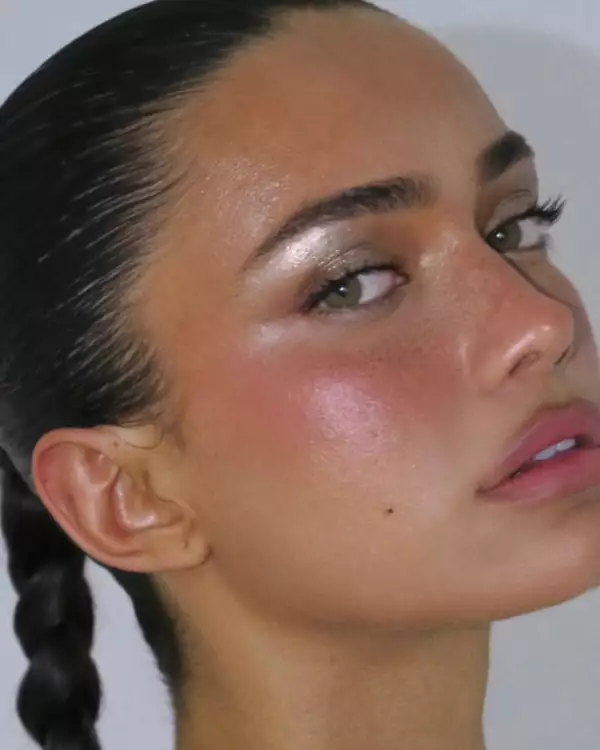Glazed makeup natural .jpg