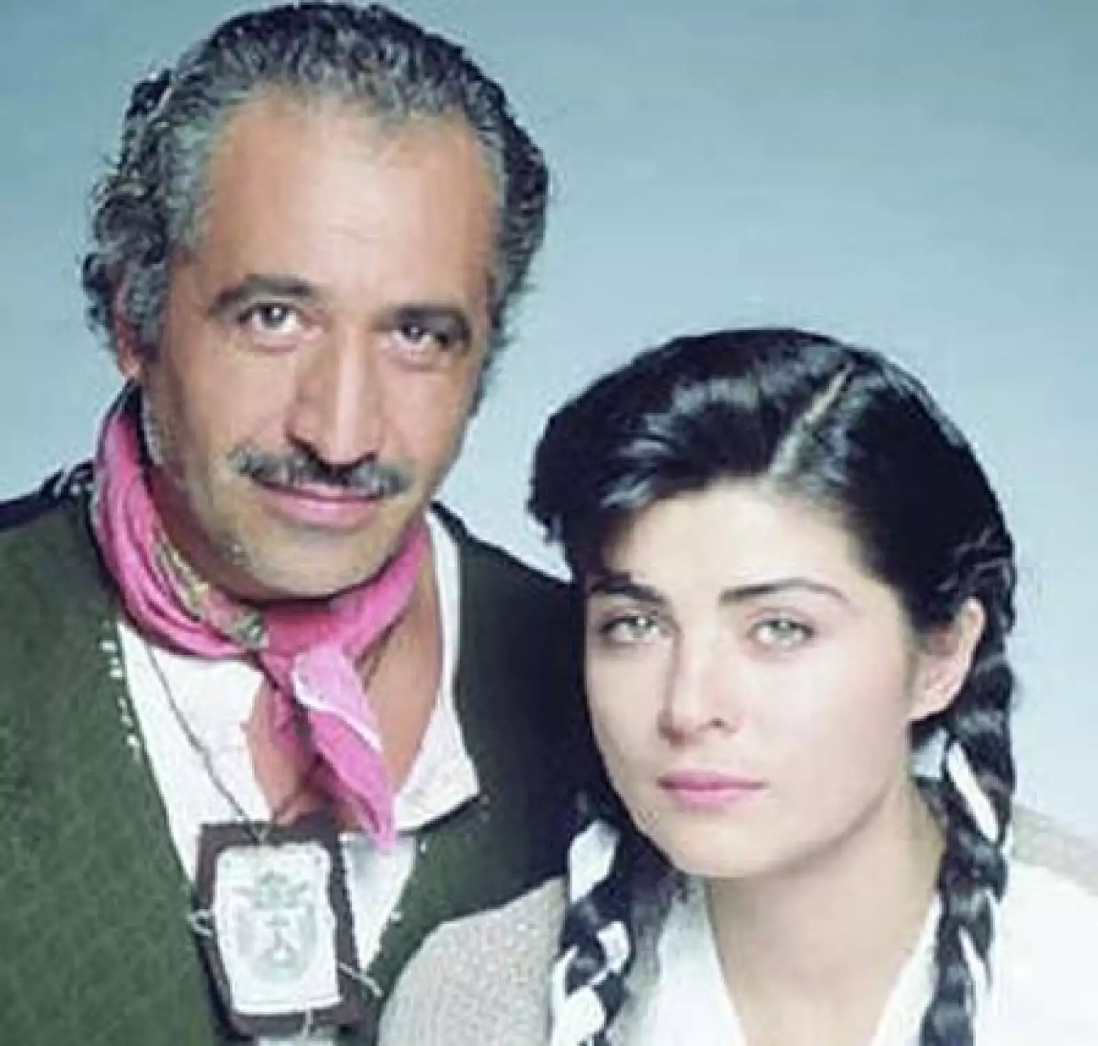 El segundo papel que consiguió fue en Simplemente María, historia protagonizada por Victoria Ruffo y Manuel Saval en 1989.