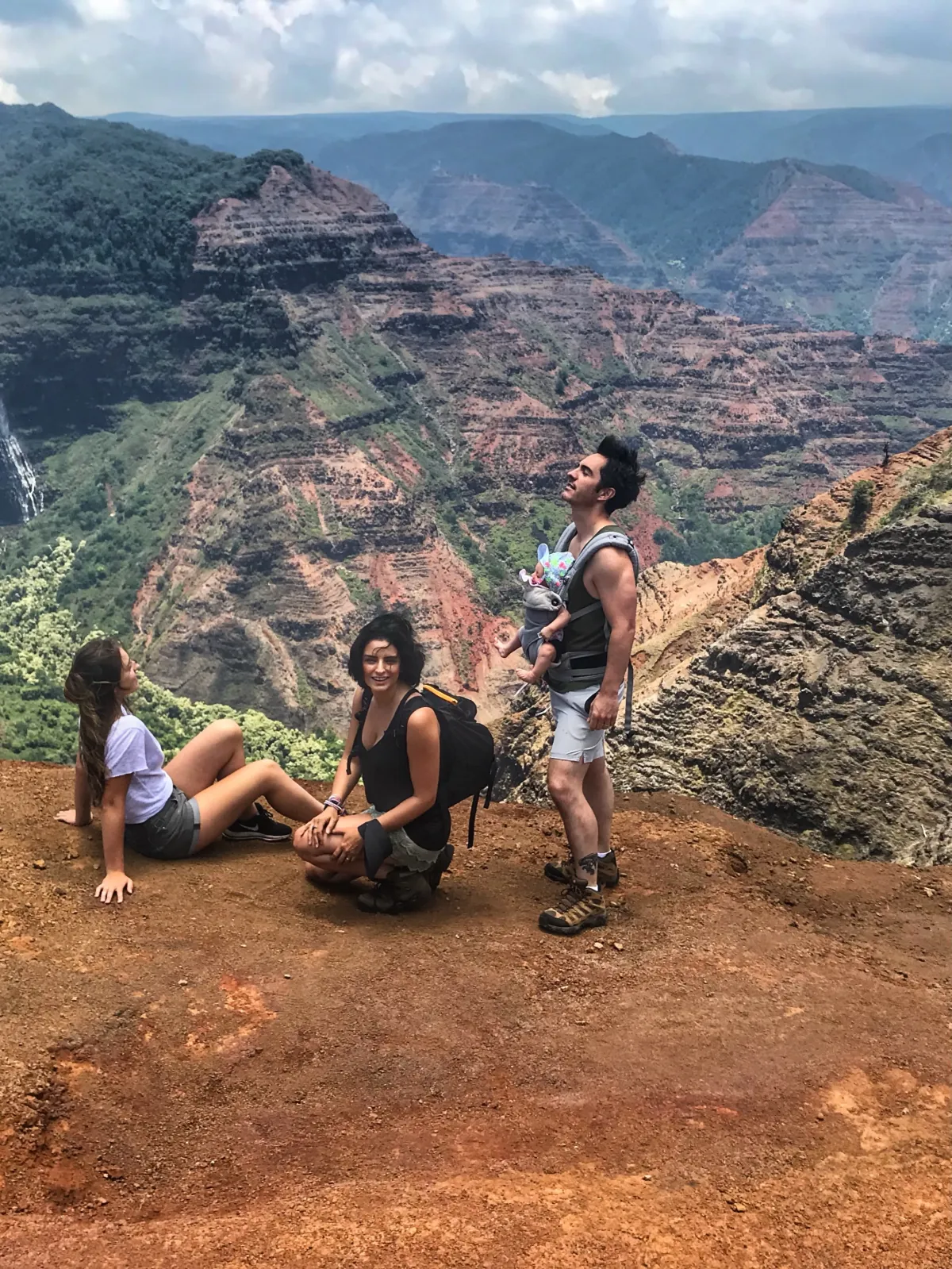 aislinn-derbez.jpg