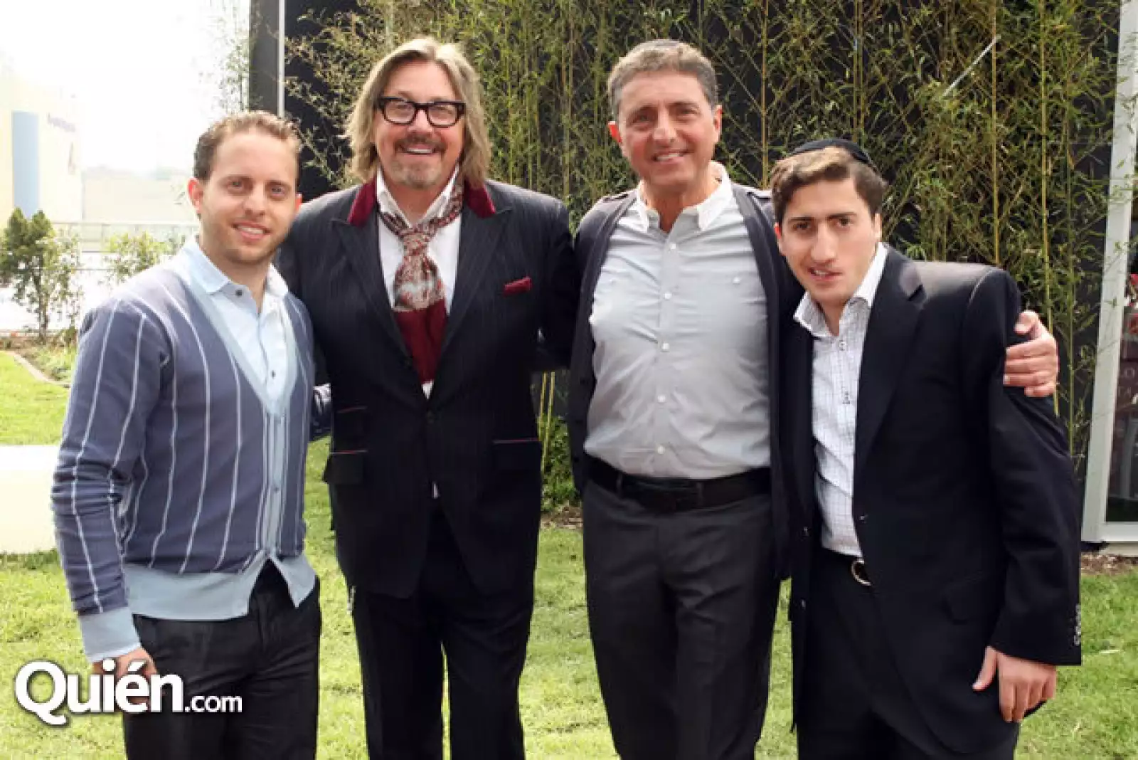 Daniel Betech,Christopher Wiks,David Betech y Jonathan Cohen.