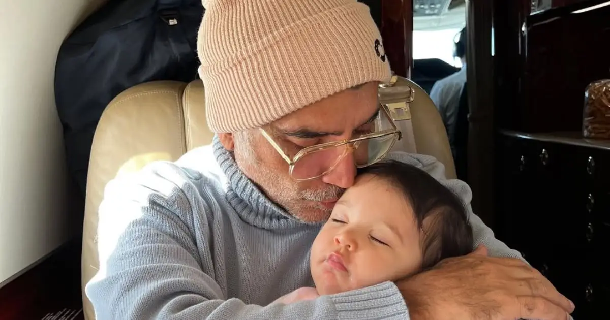 Alejandro-Fernandez-felicita-a-su-nieta-Mia