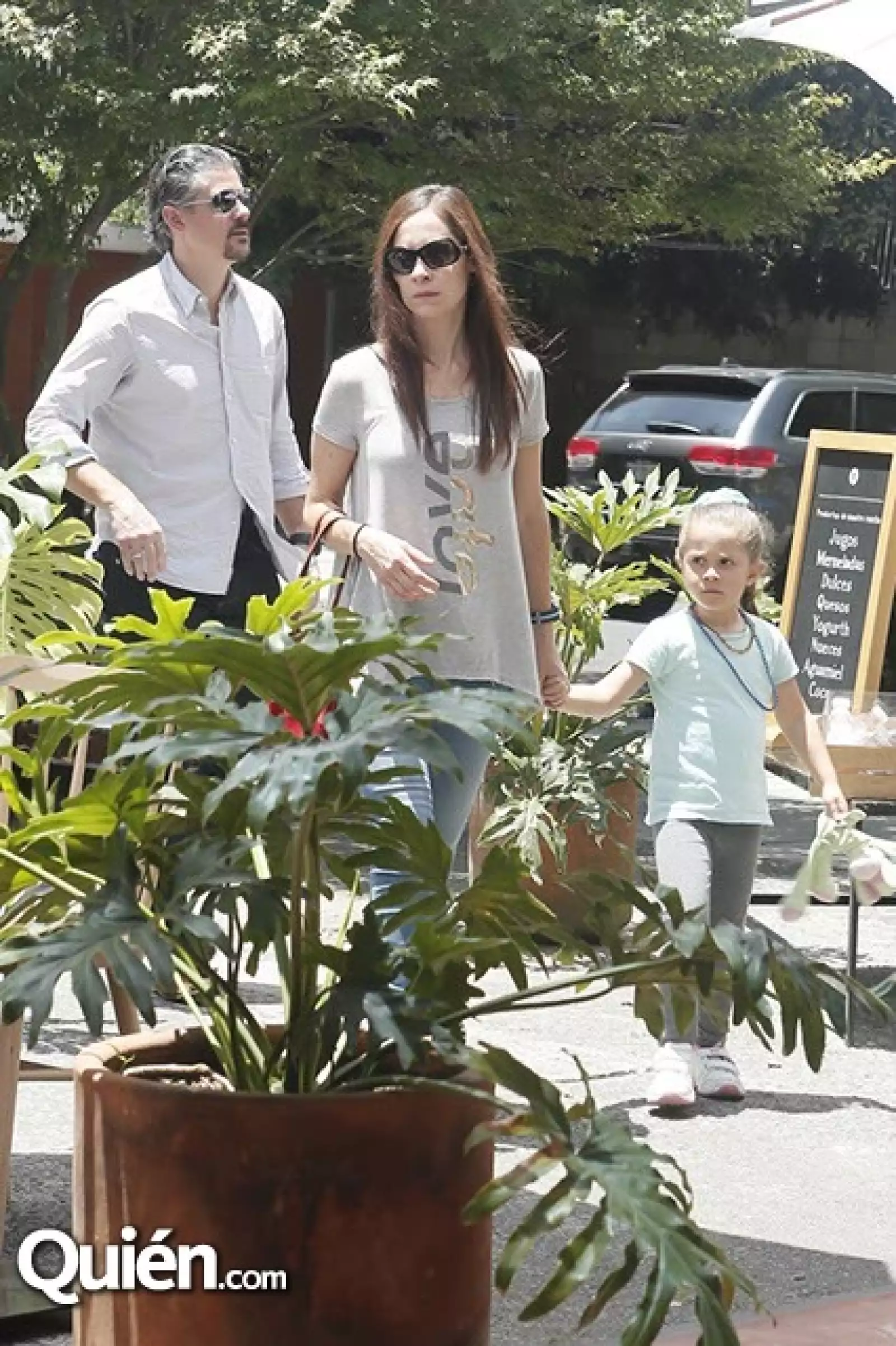 Juan Tamariz, Lorena Hernández y Lorenza Tamariz