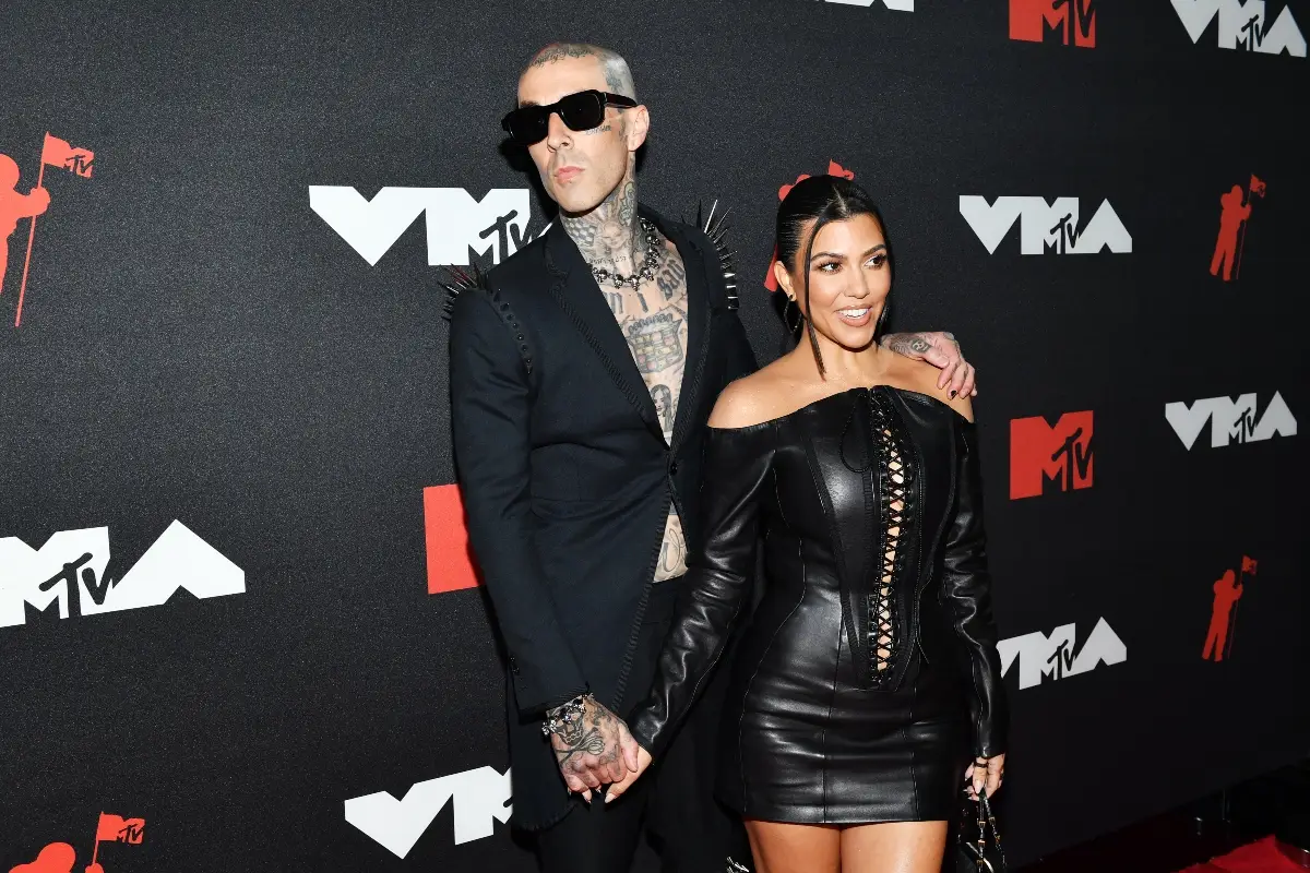 Travis Barker y Kourtney Kardashian