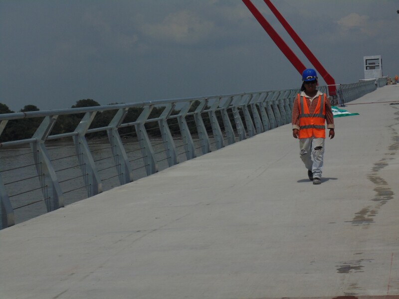 PUENTE
