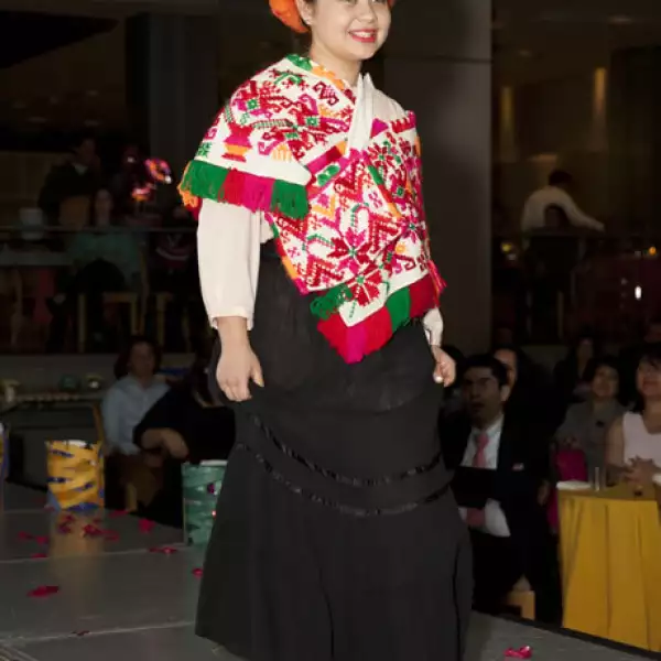 Desfile Colours and flavors of Mexico