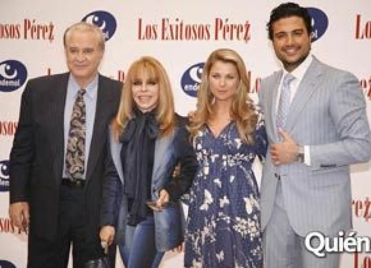 Jaime Camil, Ludwika Paleta, Verónica Castro y Rogelio Guerra