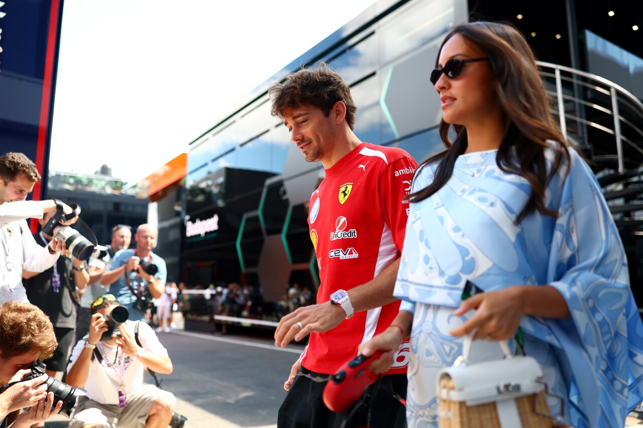 El piloto Charles Leclerc y Alexandra Saint Mleux están esperando a su primer bebé