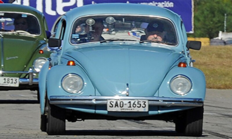 El coche del presidente Mujica es un Volkswagen de 1987 y tiene un valor real de sólo 2,900 dólares. (Foto: AFP )