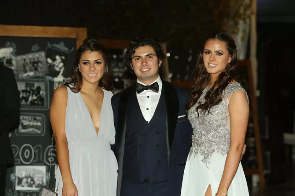 Paulina Peña, Alejandro Peña y Nicole Peña