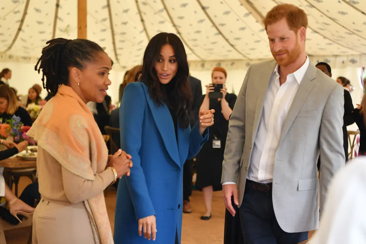 Meghan, Harry y Doria en Kensington 2018