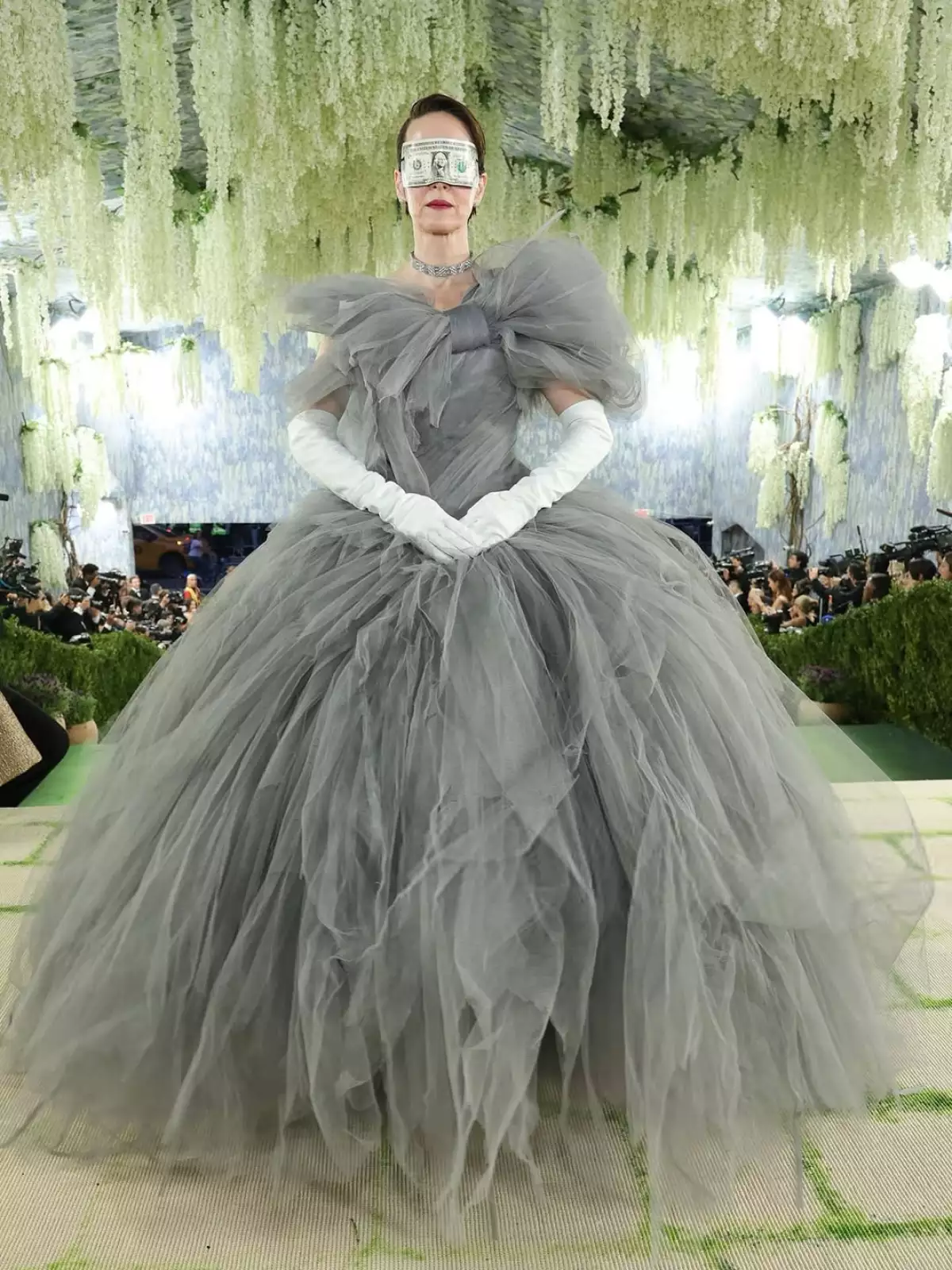 Sara Paulson met gala 
