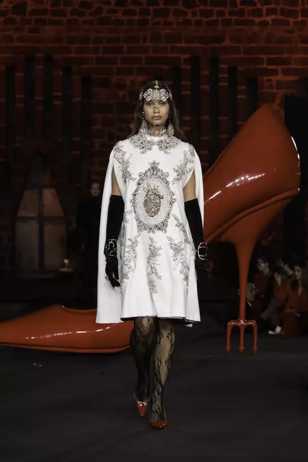 vero-solis-diablo-viste-moda