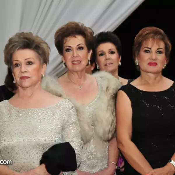 Margarita y María Sofía Sánchez con Margarita Cabrera