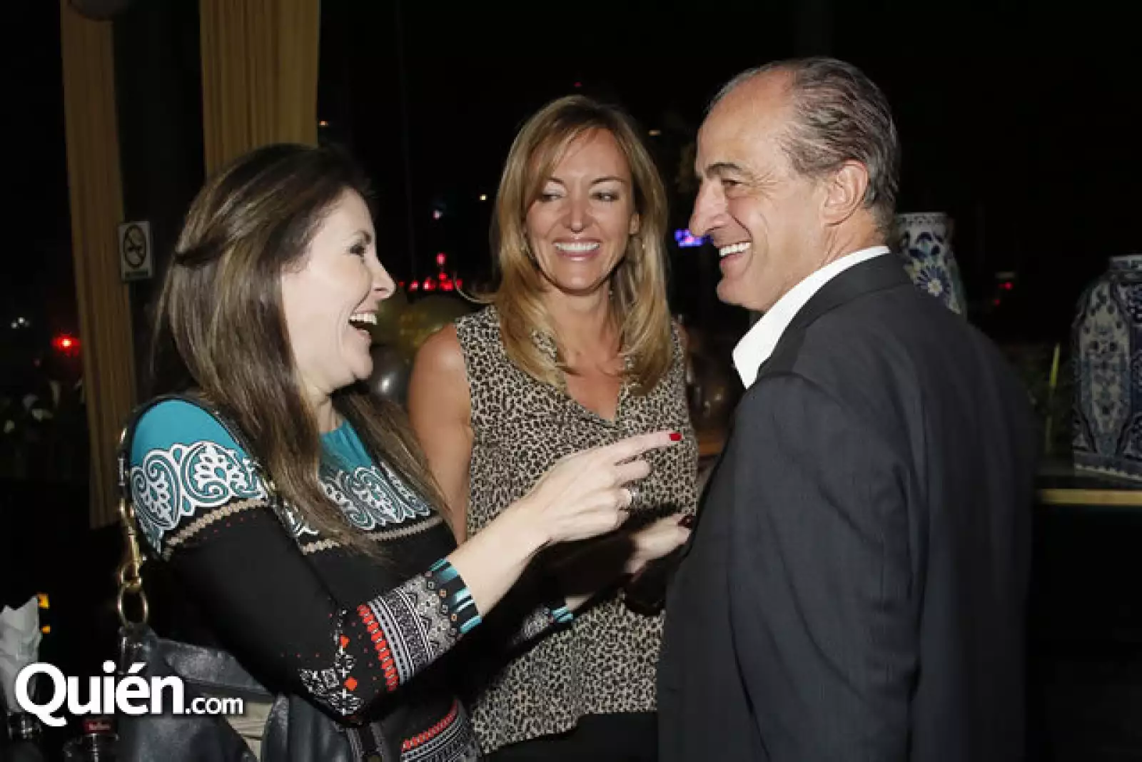 Linda González,Mónica Delgado,Jaime Ortíz