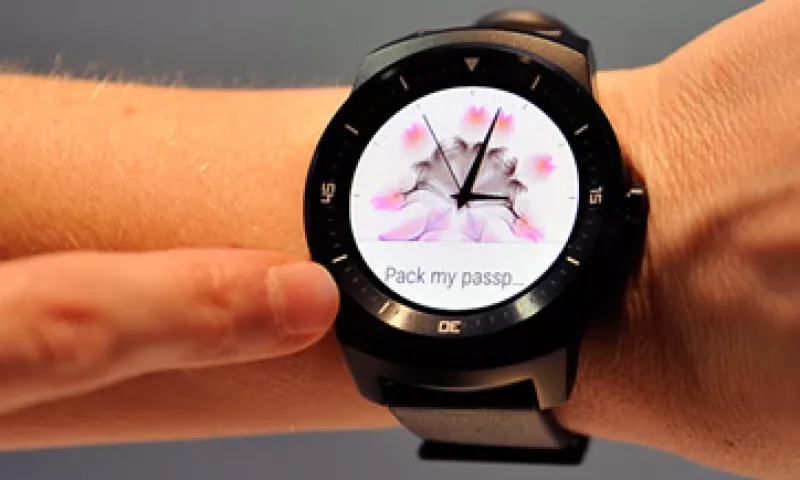 Algunos de los relojes inteligentes compatibles con Android son LG y Motorola. (Foto: Getty Images)