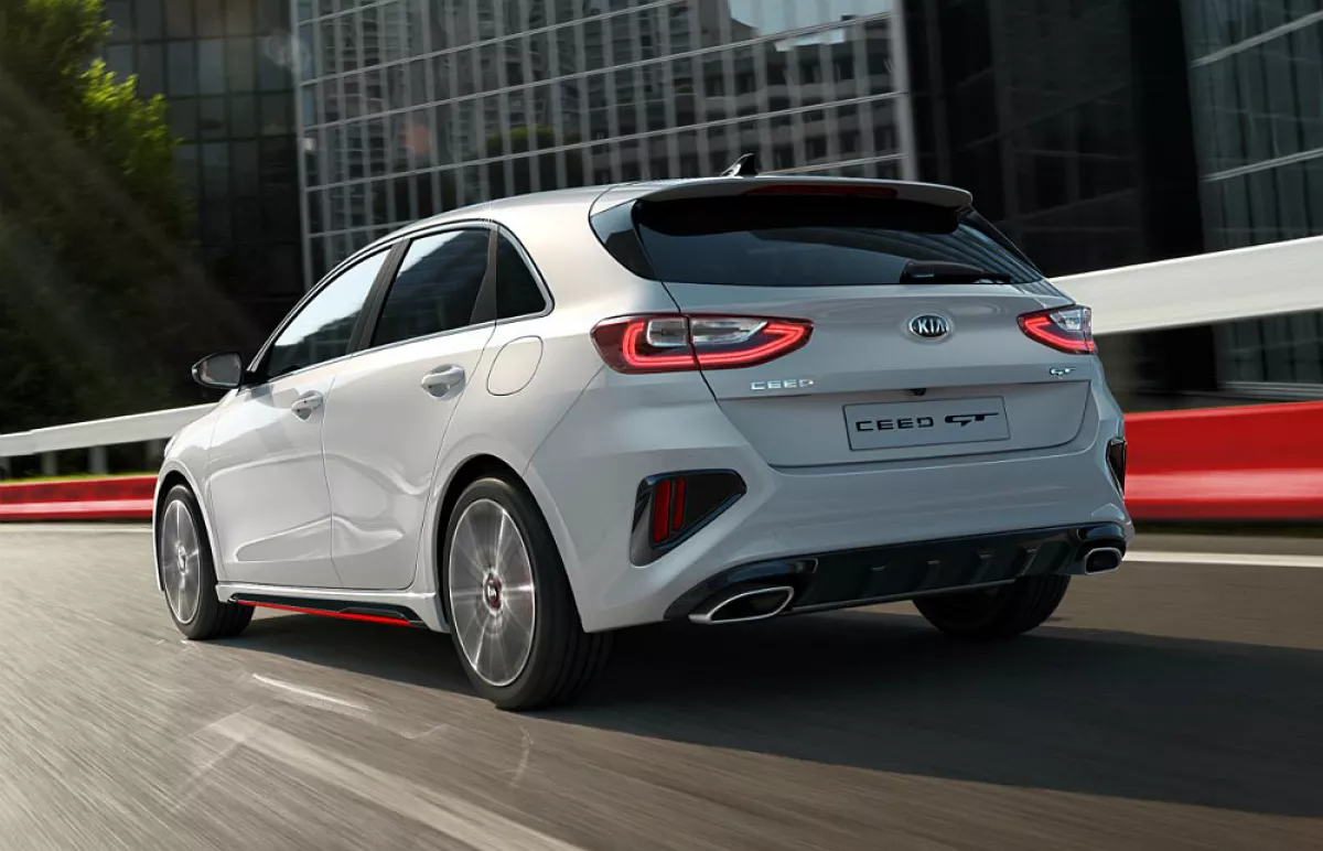 Kia Ceed GT tras.jpg