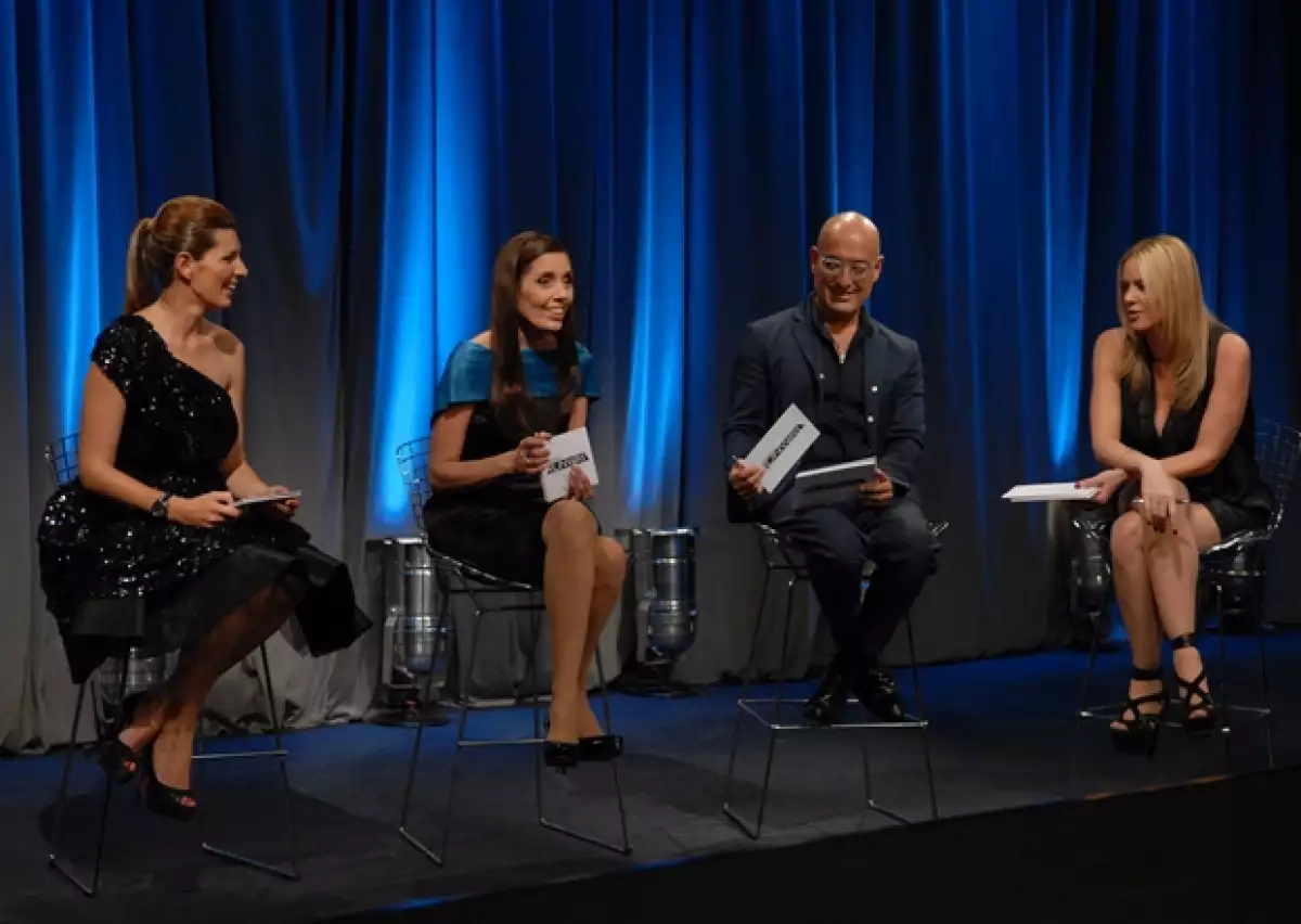 El jurado: Sara Galindo, Claudia Pandolfo, Ángel Sánchez y Rebecca de Alba.