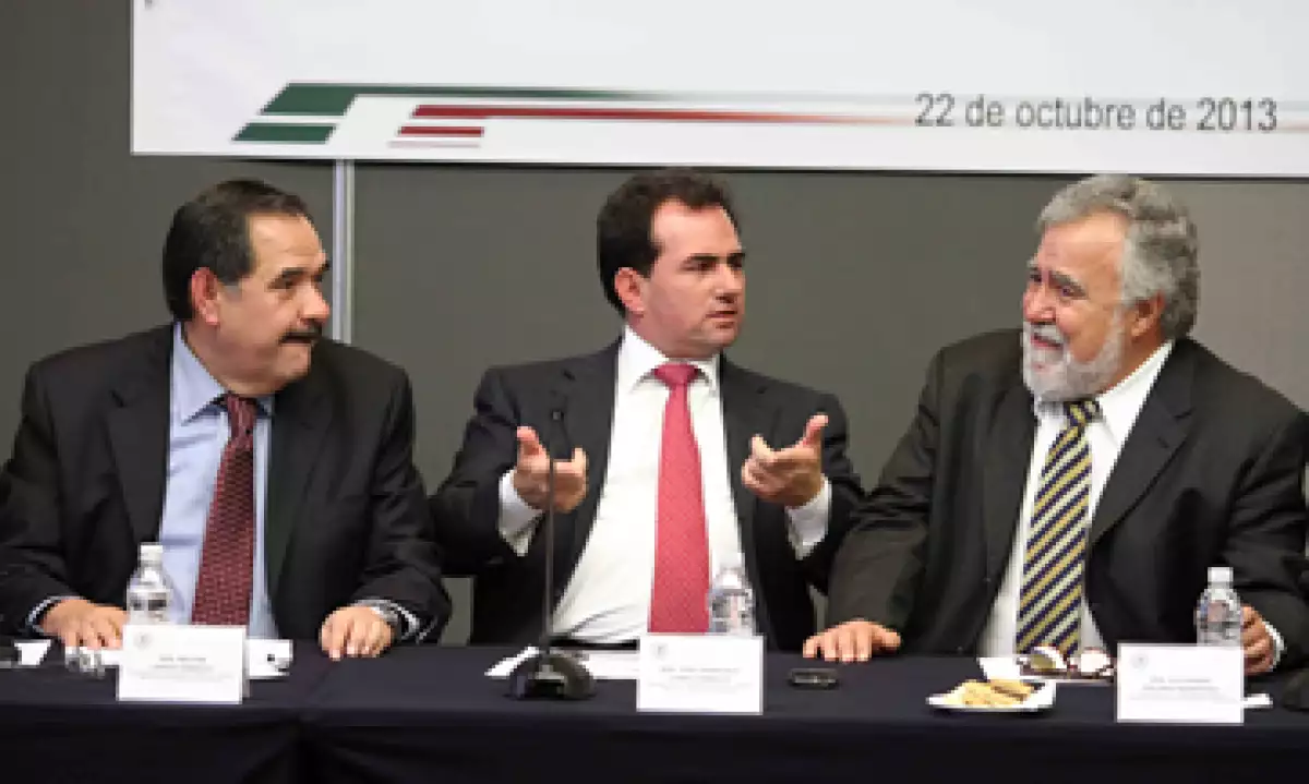 Los senadores citaron a una nueva sesión de trabajo hasta el lunes próximo. (Notimex)