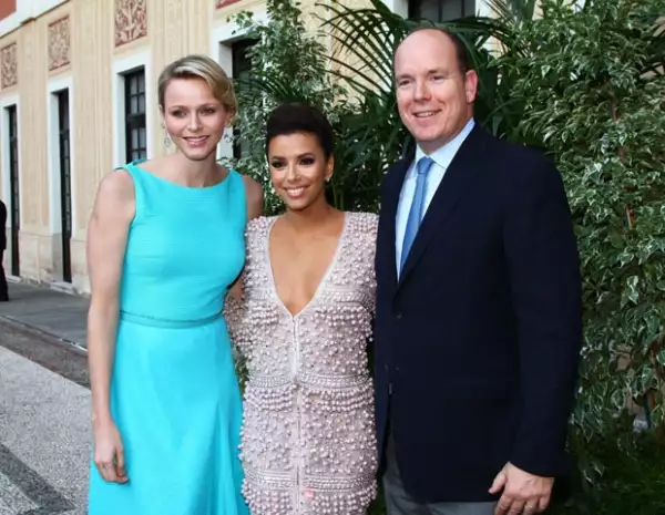 Eva Longoria se mostró muy contenta de haber conocido a los Príncipes de Mónaco.