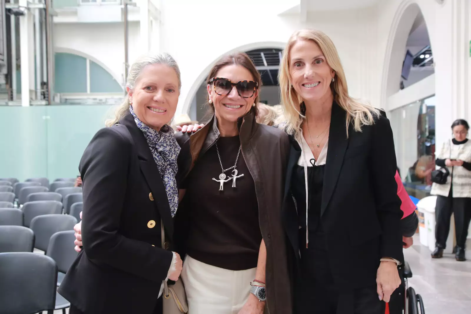 HOMENAJE A MARIE THÉRÈSE HERNAND DE ARANGO