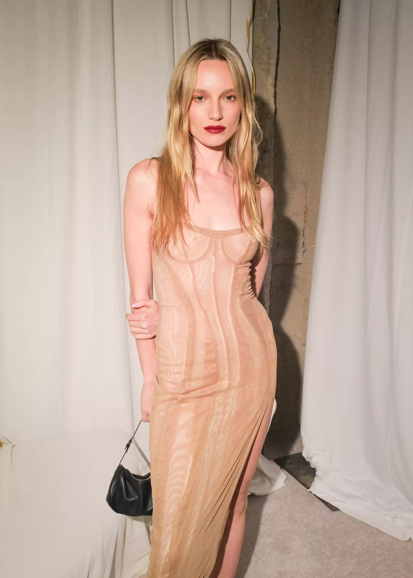 APRESMET 2: PRESENTED BY CARLOS NAZARIO, EMILY RATAJKOWSKI, FRANCESCO RISSO, PALOMA ELSESSER, RAUL LOPEZ, RENELL MEDRANO AND WSA