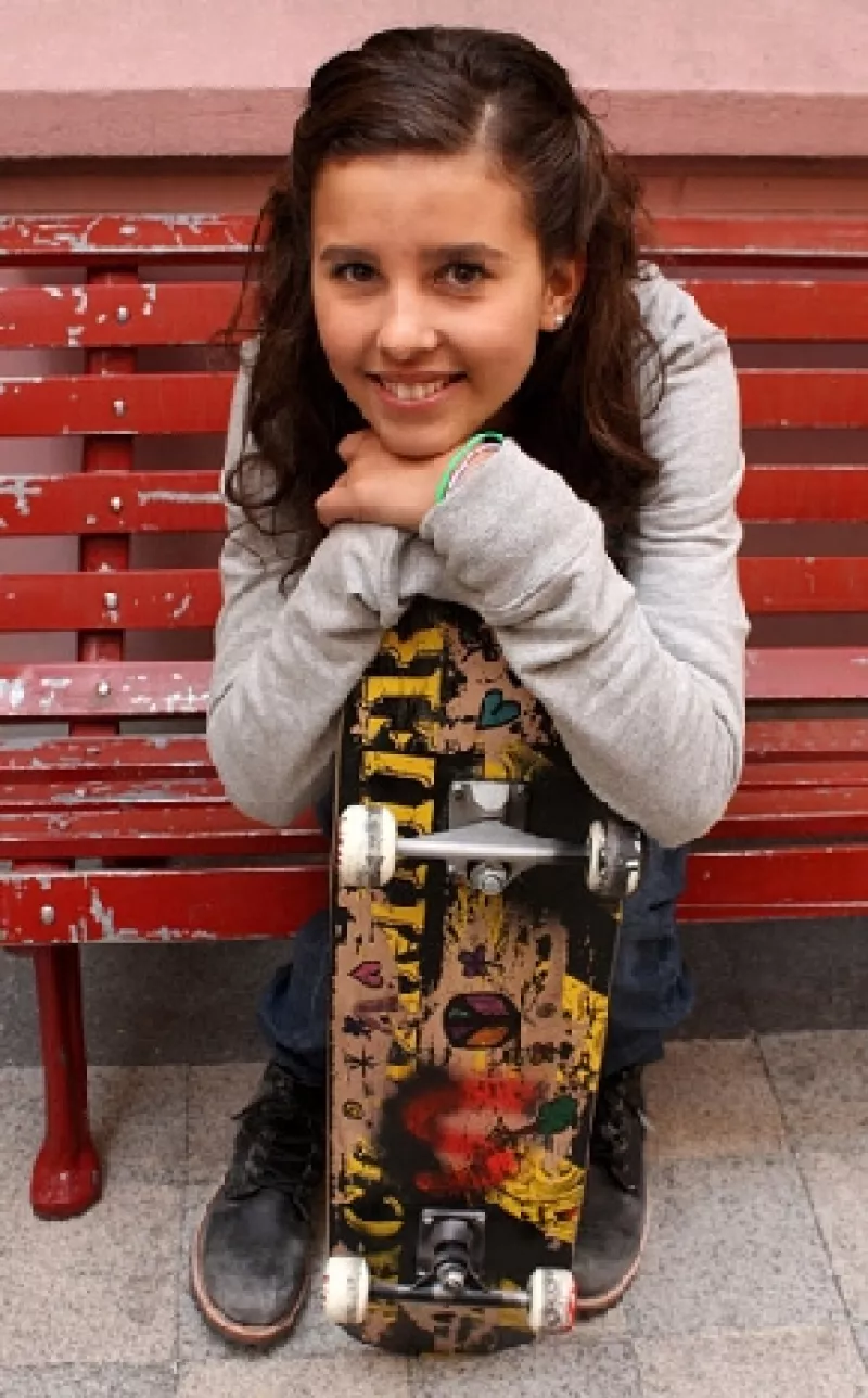 La protagonista de `Niña de mi corazón´ grabó el video en el papel del hermano gemelo de `Andrea´, papel que interpreta en la telenovela.