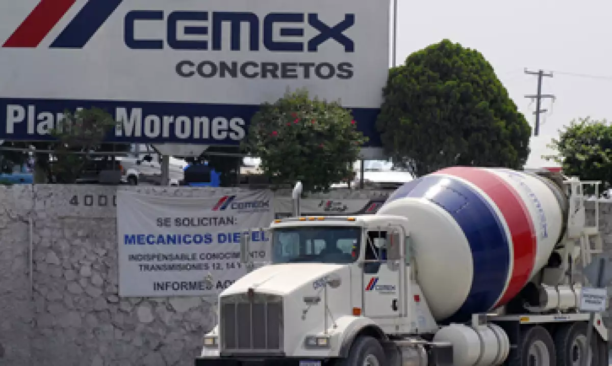 La propuesta de refinanciamiento de los 7,250 millones de dólares que vencen en 2014 es crucial para que Cemex evite caer en incumplimiento, dice S&P. (Foto: AP)