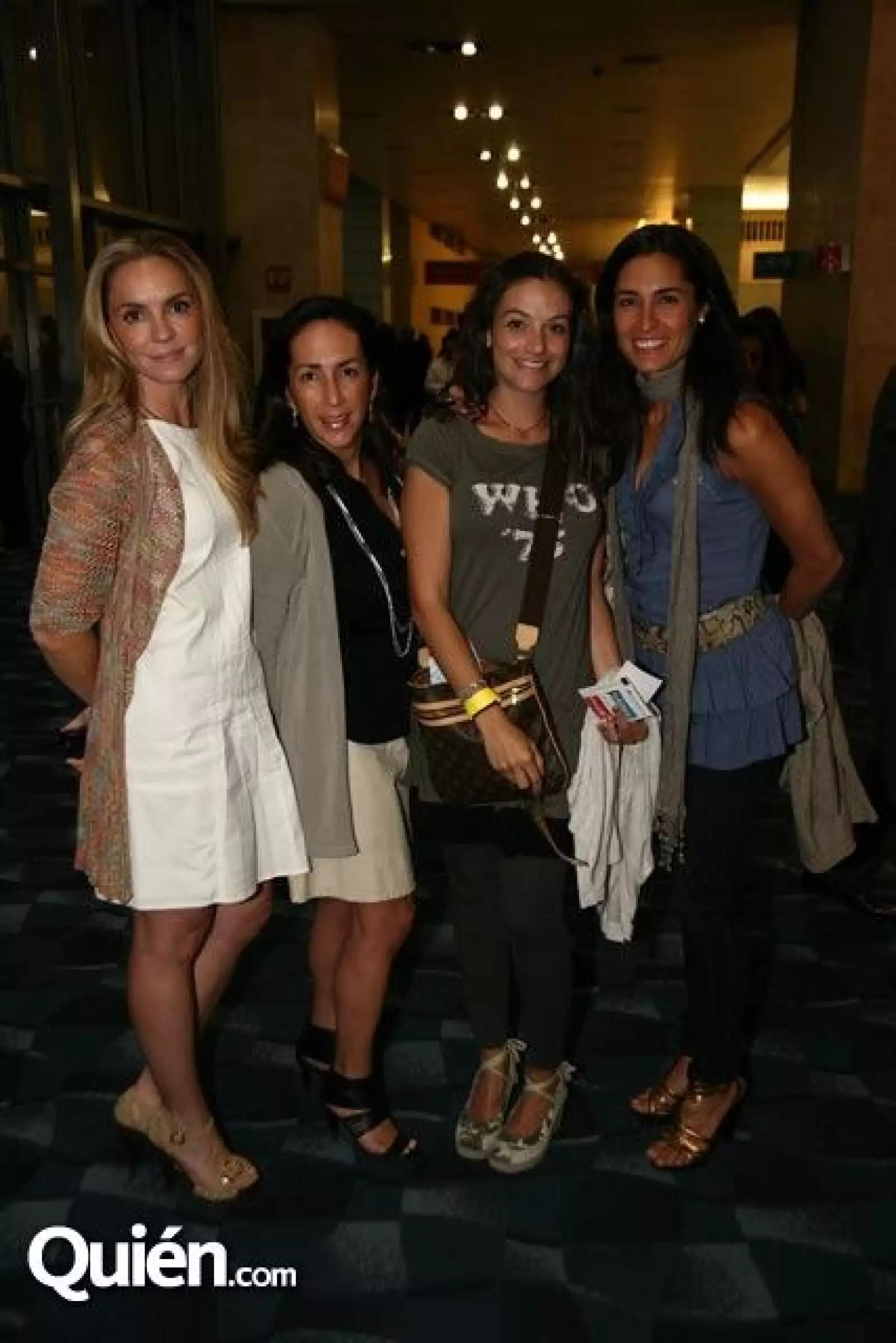 Paola García,Delia Lozano,Valeria Contreras,Luz María Zetina