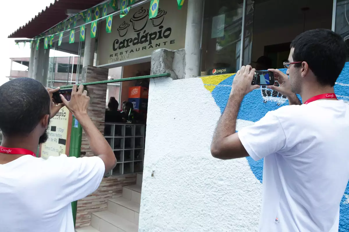 El proyecto Tá no Mapa tiene el reto de enfrentar la violencia y crimen de las favelas en Río de Janiero para integrarlas al mundo digital.