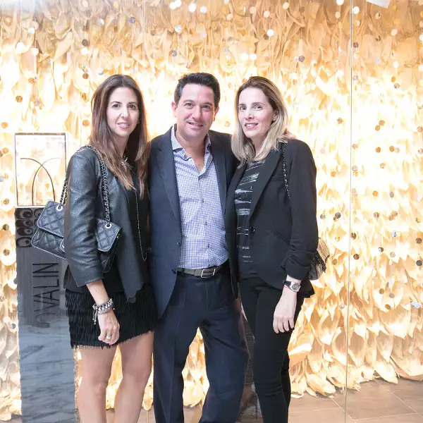 Lanzamiento de las argollas matrimoniales de Pineda Covalín