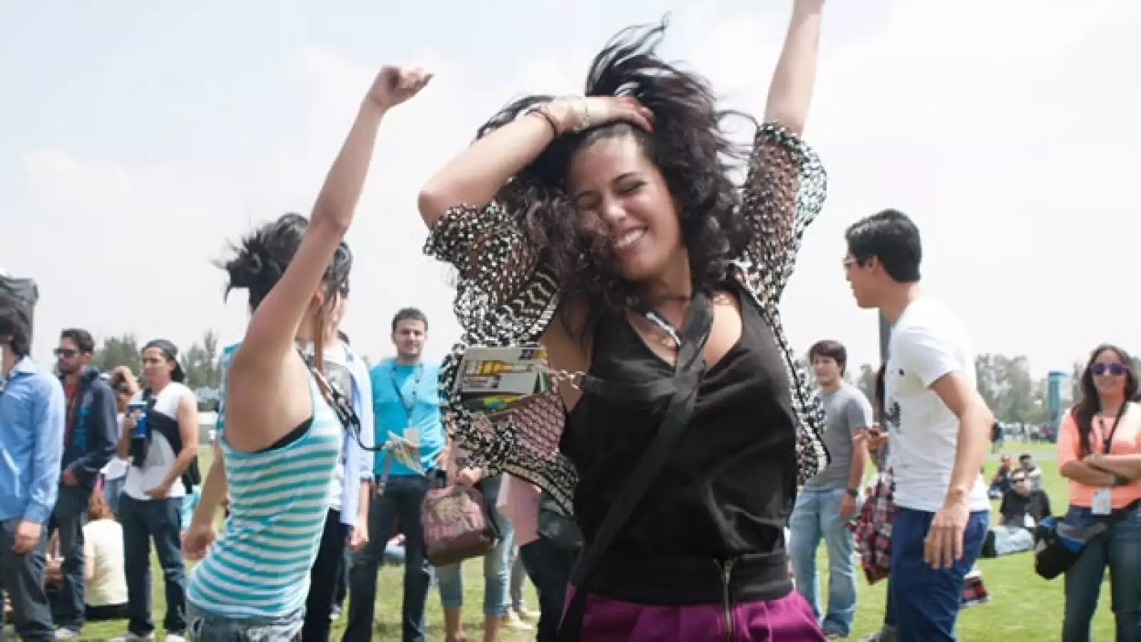 Músicos y aficionados asisten al Corona Capital