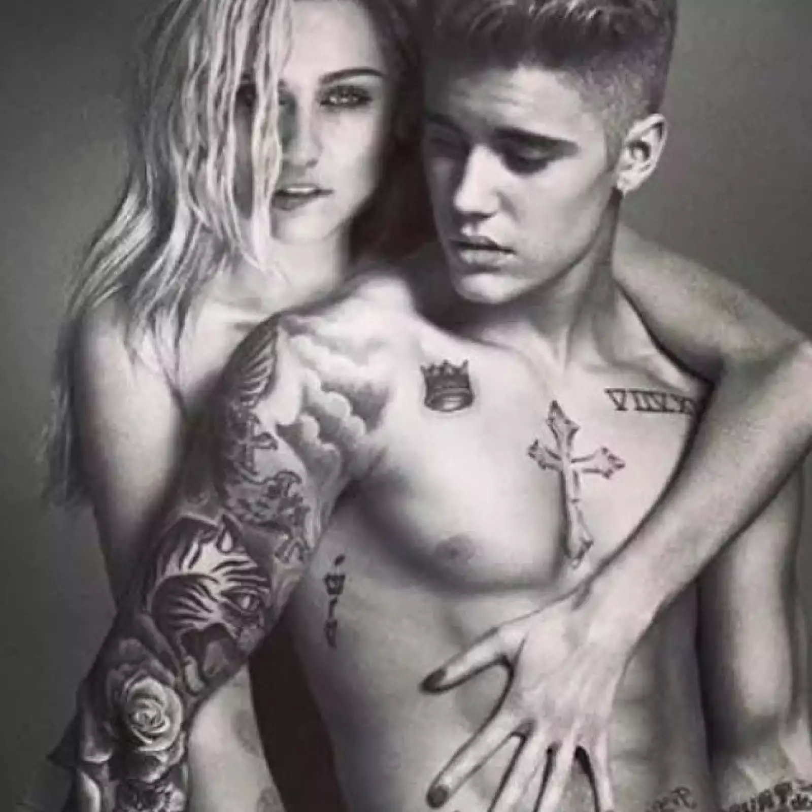 Amigos famosos como Justin Bieber no se escapan de sus montajes.