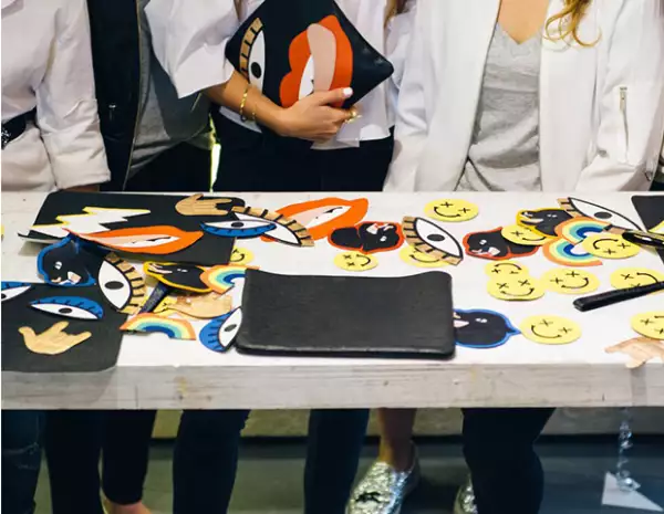 Con stickers divertidos, se crearon distintos modelos de la colección "Pantera Comics".
