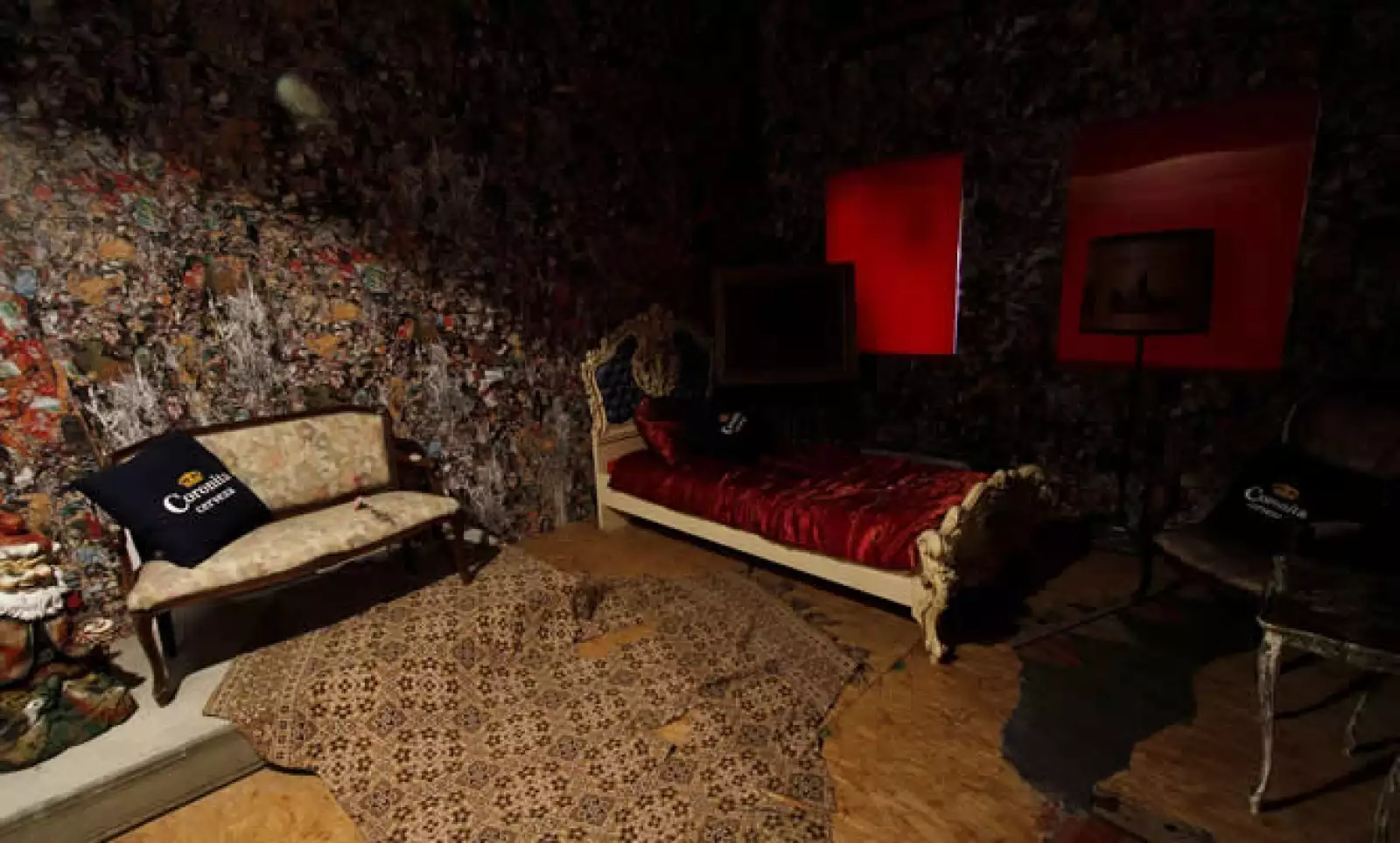 Si estás en Madrid, puedes apreciarlo en la Plaza de Callao hasta el domingo 23 de 11:00 am a 7:00 p.m.