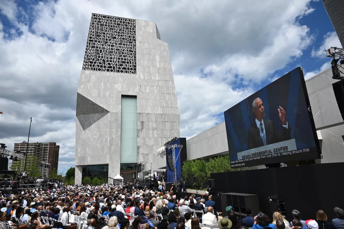 Barack Obama inaugura el Centro Presidencial Obama en Chicago y reune a expresidentes de EU, líderes mundiales y celebridades de Hollywood y de la música