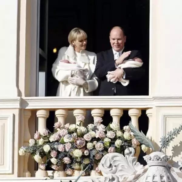 Fue la primera aparición en Palacio de Jacques Honoré Rainier, príncipe heredero y marqués de Baux, y Gabriella Thérèse Marie, condesa de Carlades.