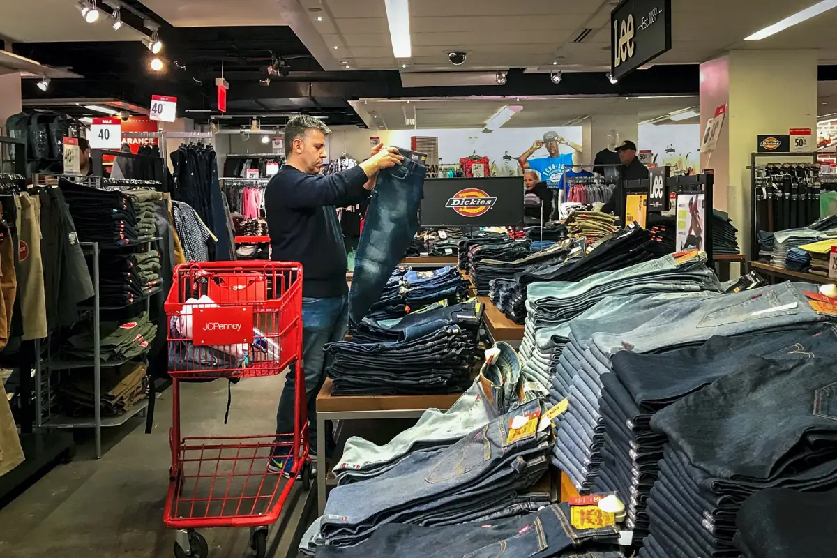  Profeco sometió 17 modelos de jeans para caballero a pruebas de resistencia, lavado y conservación del color.