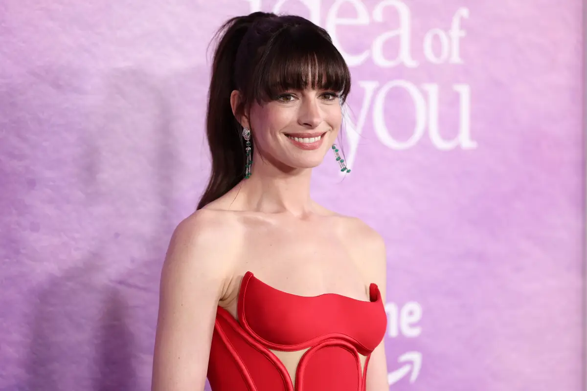 Anne Hathaway 