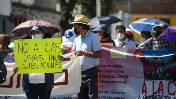 Expertos ponen en duda el aumento salarial de maestros