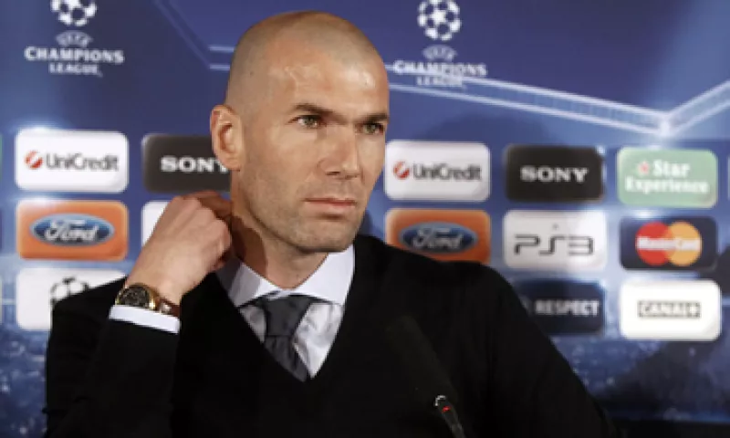 Mourinho había pedido la temporada pasada que Zidane trabajara más de cerca con el equipo. (Foto: AP)