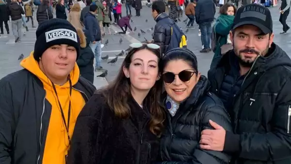 Victoria Ruffo y sus hijos