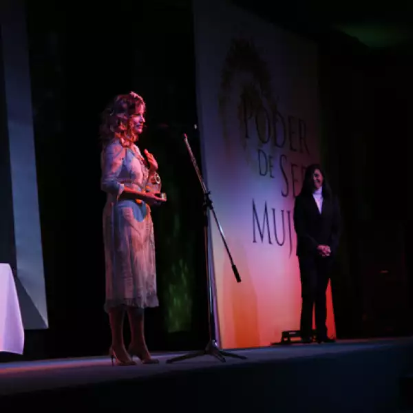 Premios Mujer L`Bel